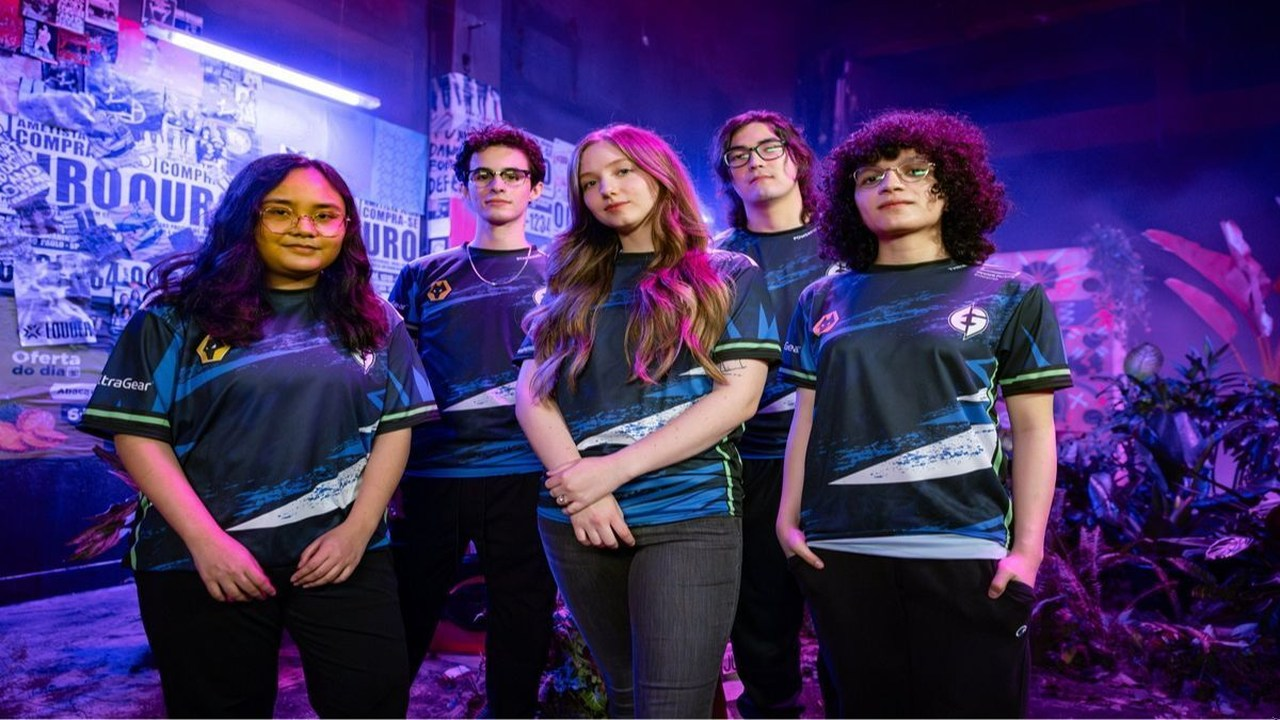 En tidligere Evil Geniuses GC-opstilling står sammen