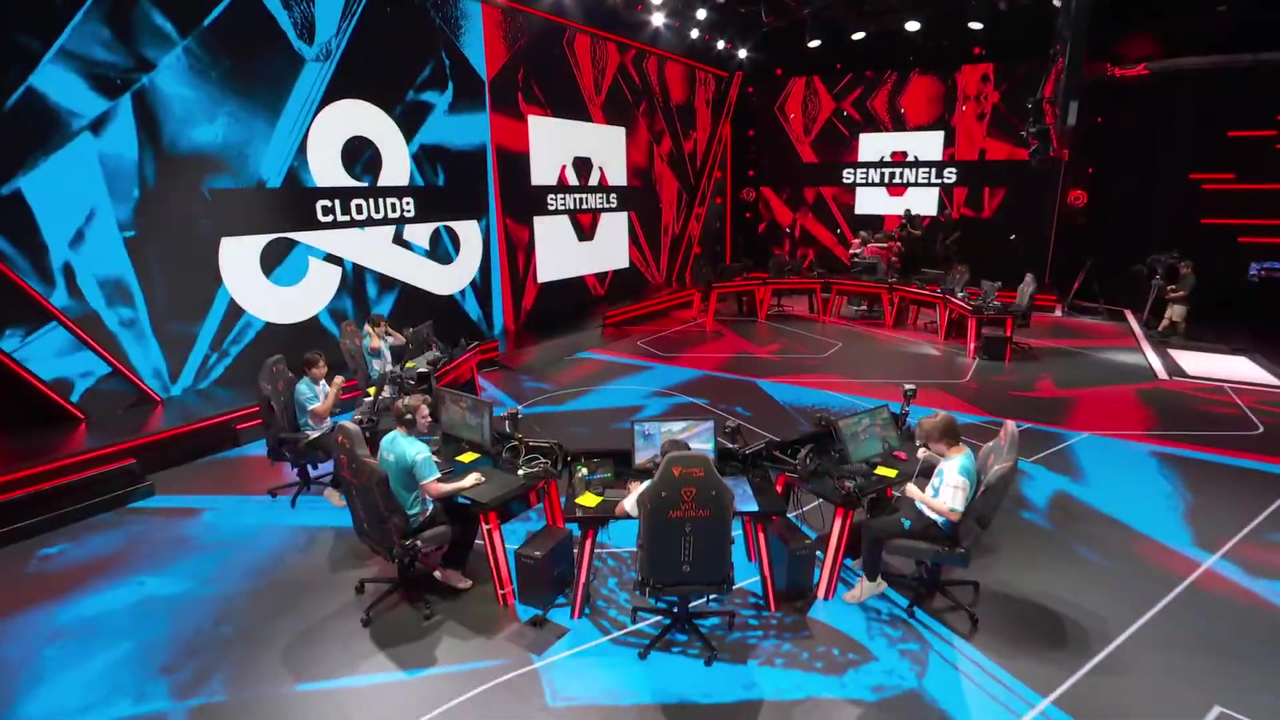 Sentinels celebran su ajustada victoria de la serie sobre Cloud9