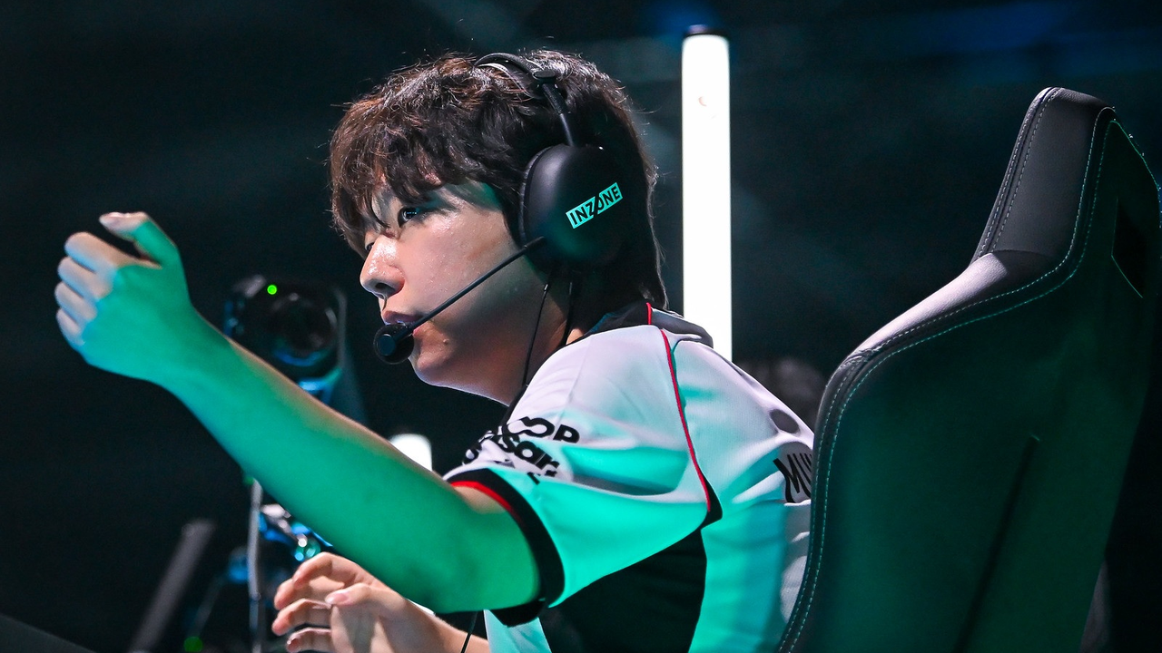 Un jugador de T1 durante la serie actual contra Paper Rex