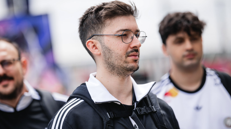 Vitality and NRG Play for Group B Lead on July 4