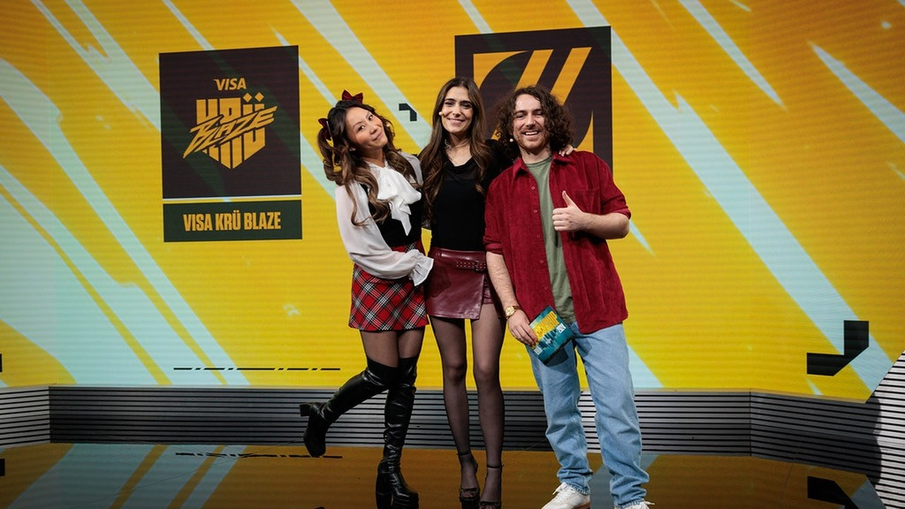 KRÜ Blaze players stand together on the Game Changers stage